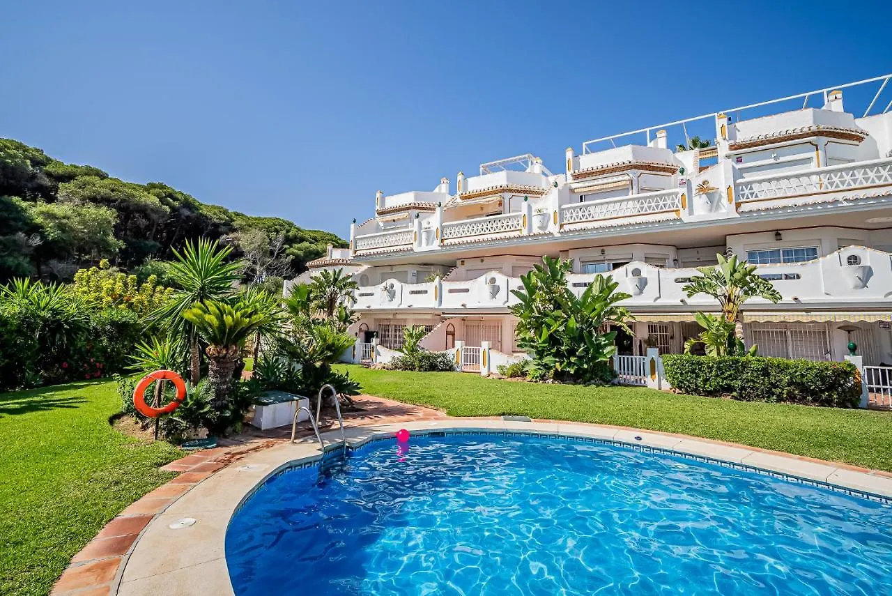 Luxury 2 Bedroom Beachfront Apt In Bali-Boho Style Sitio de Calahonda 0*,  Spain