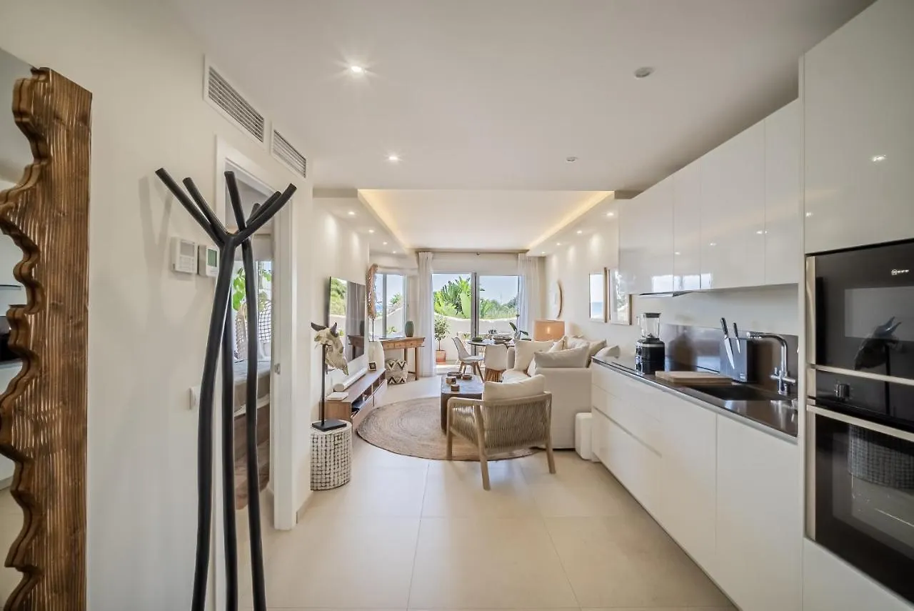 Luxury 2 Bedroom Beachfront Apt In Bali-Boho Style Sitio de Calahonda 0*,