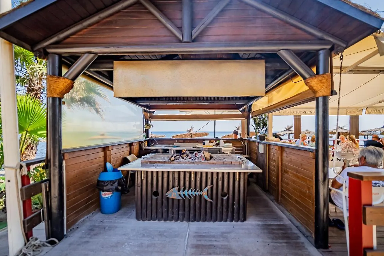 Apartment Luxury 2 Bedroom Beachfront Apt In Bali-Boho Style Sitio de Calahonda