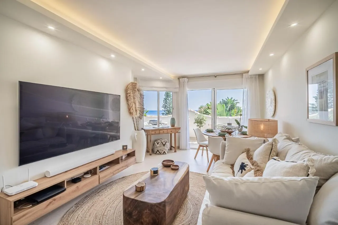 Luxury 2 Bedroom Beachfront Apt In Bali-Boho Style Sitio de Calahonda